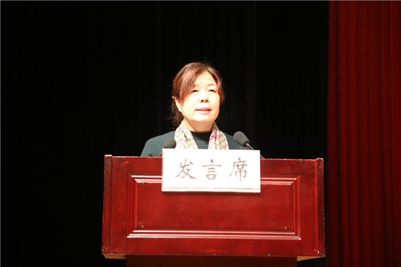 郑州大学等单位在会上做交流发言.jpg